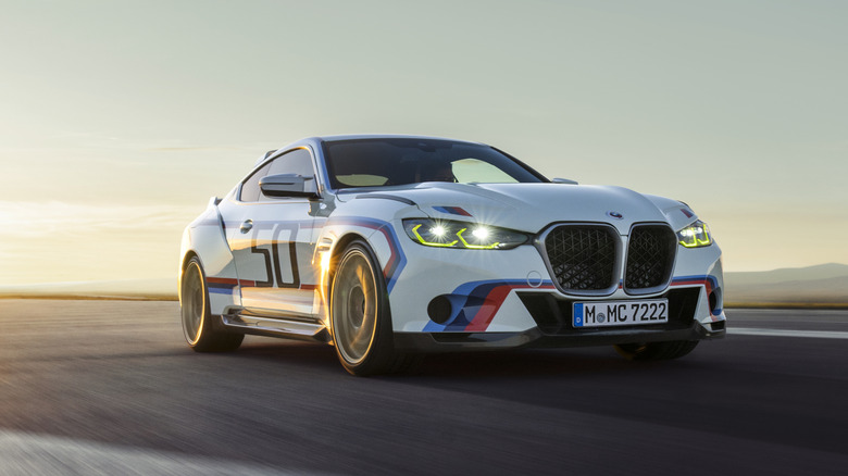 2024 BMW 3.0 CSL front 3/4 view dynamic image