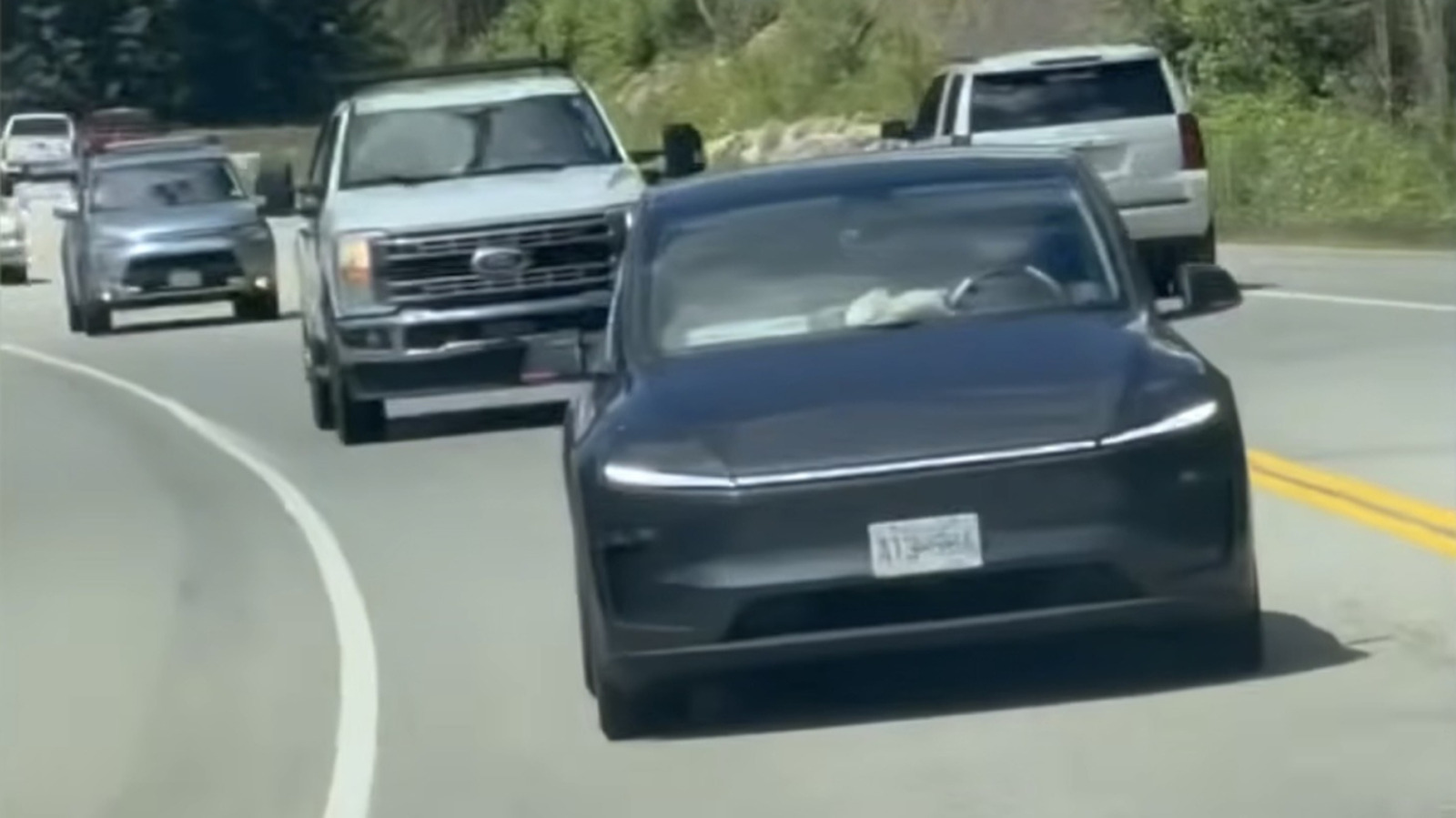 Tesla FSD fooled by sunglasses on sleeping driver on Canadian mountain pass