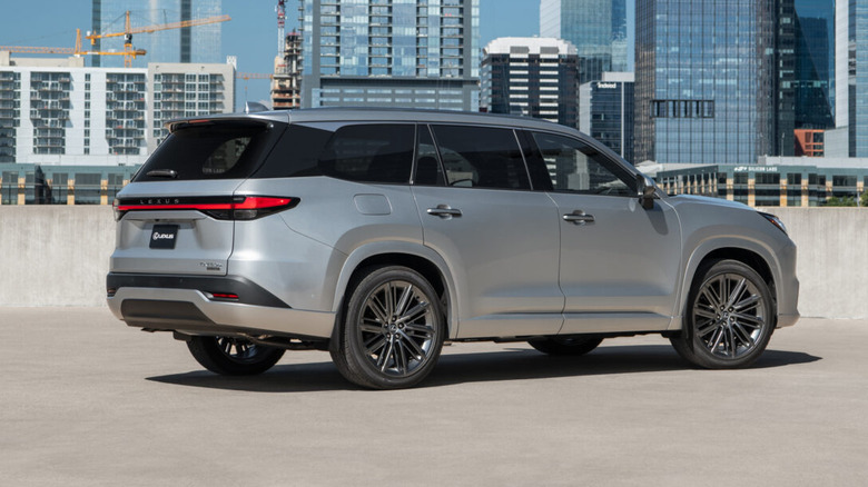 Lexus TX550h+