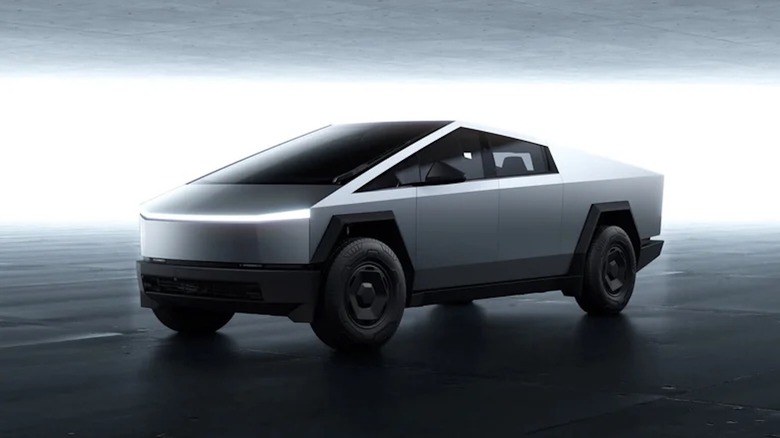 Front 3/4 view of the Tesla Cybertruck Long Range.