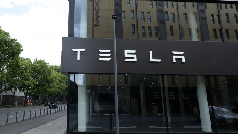 German Tesla dealer