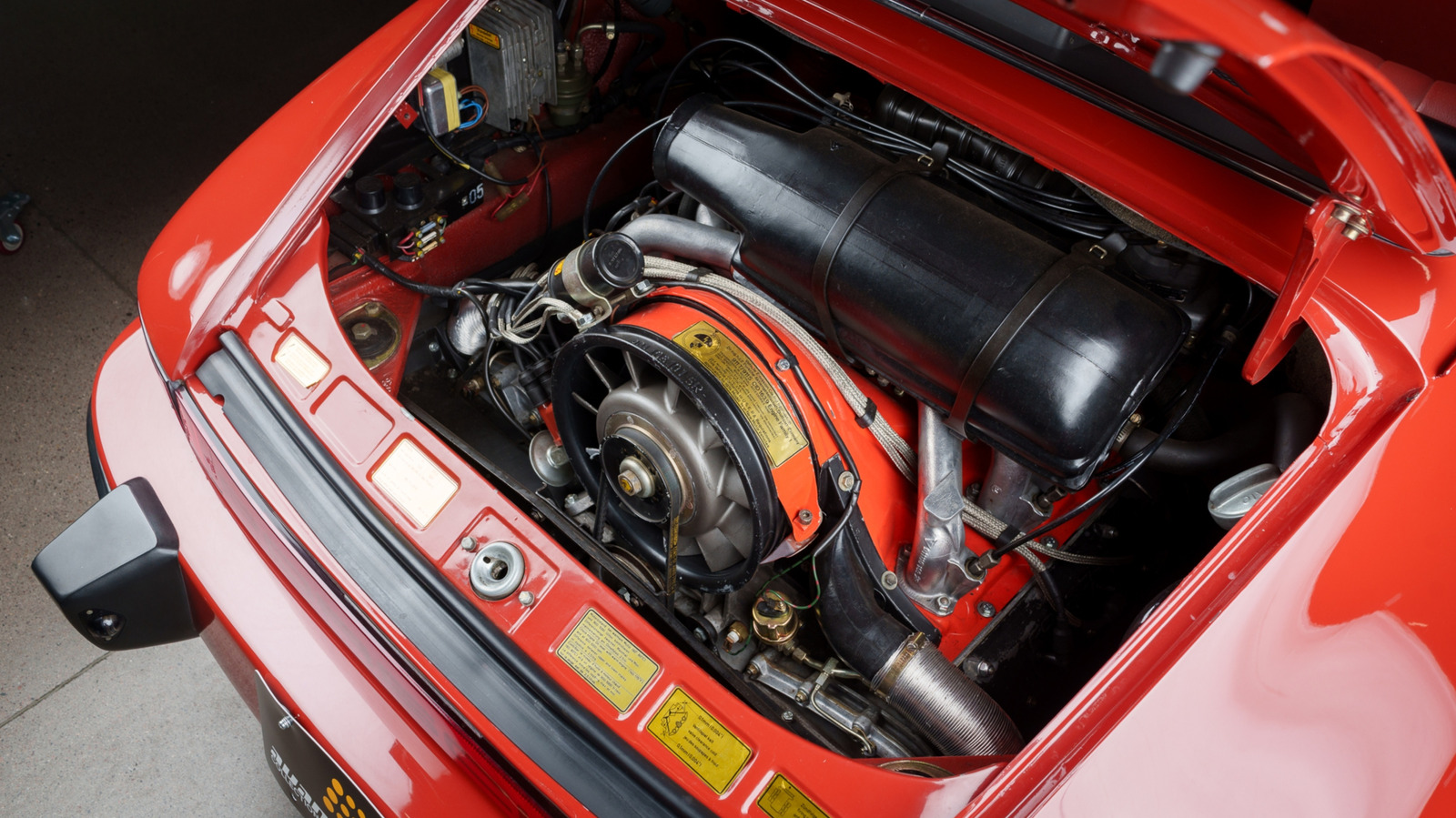 That Air-cooled Porsche Engine Isn't Just Cooled By Air, You Know