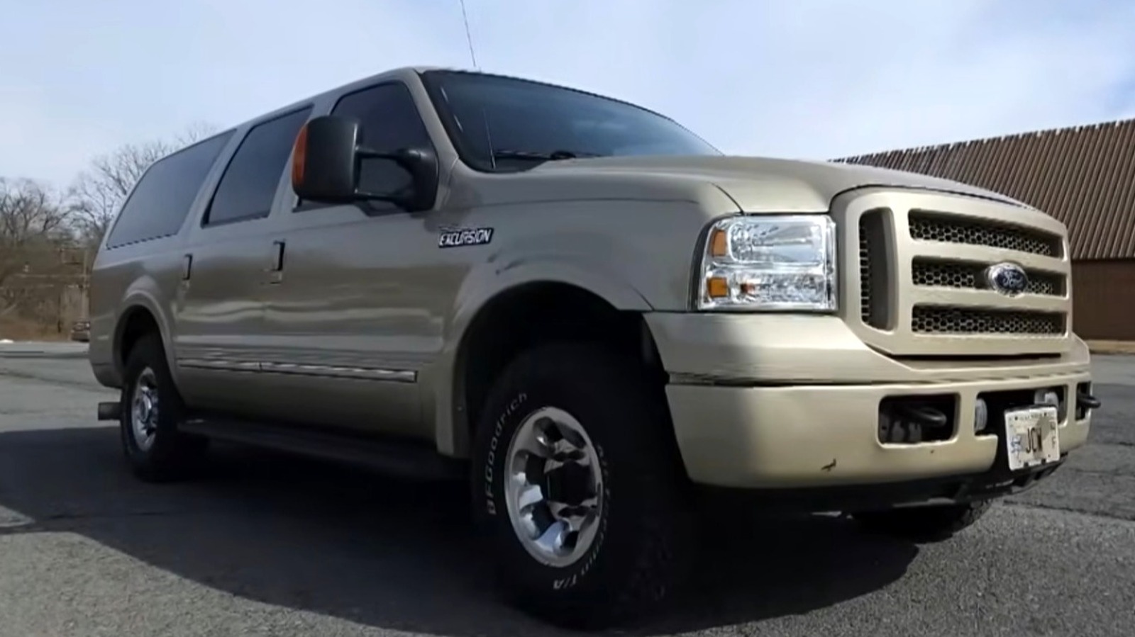 The 2000 Ford Excursion Was Built To Be The Bigges