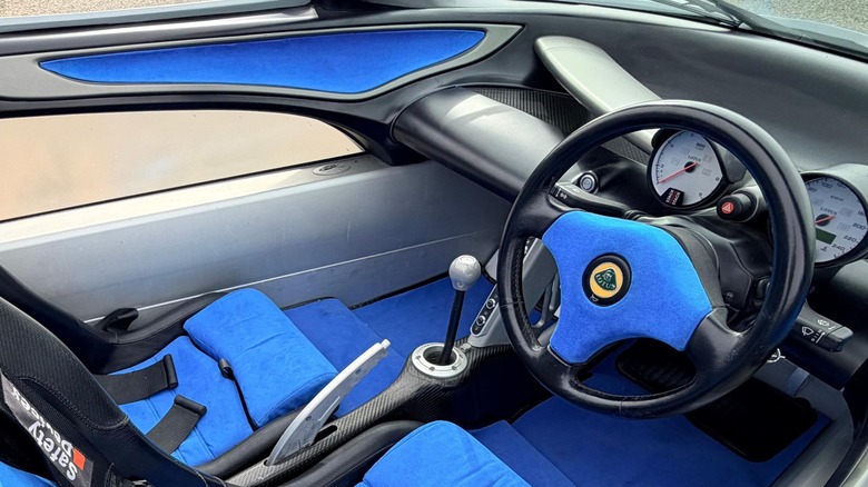 2000 Lotus 340R interior cabin blue