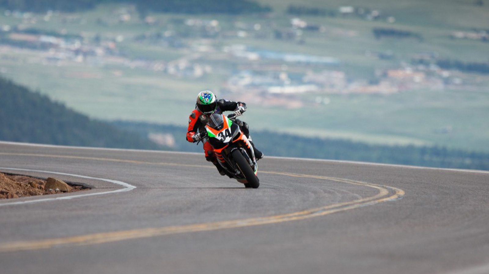 The 5 Fastest Pikes Peak Motorcycles Of All Time