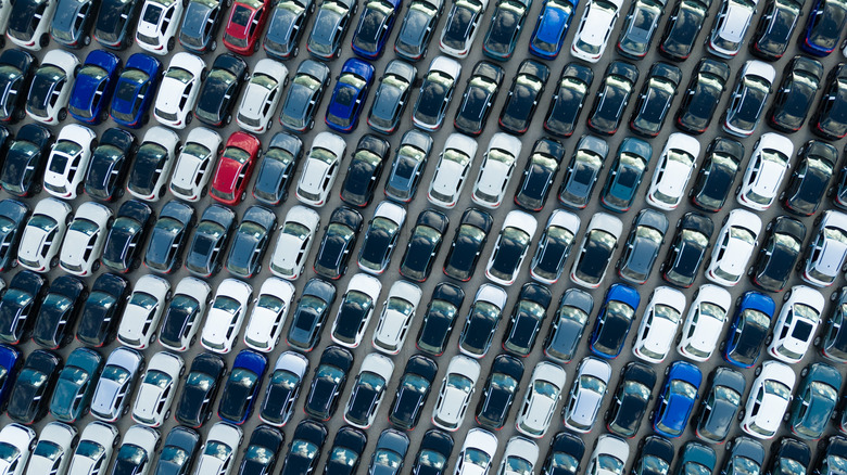 A bird's eye view of a large vehicle storage lot