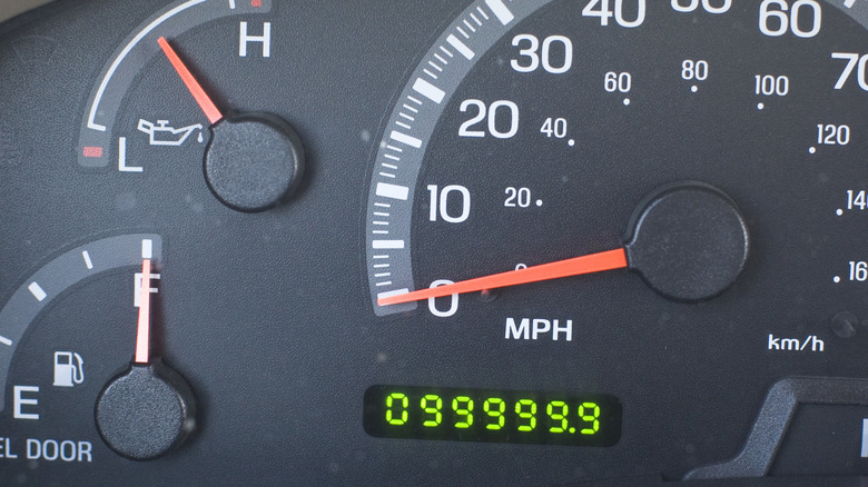 Odometer showing 99,999 miles