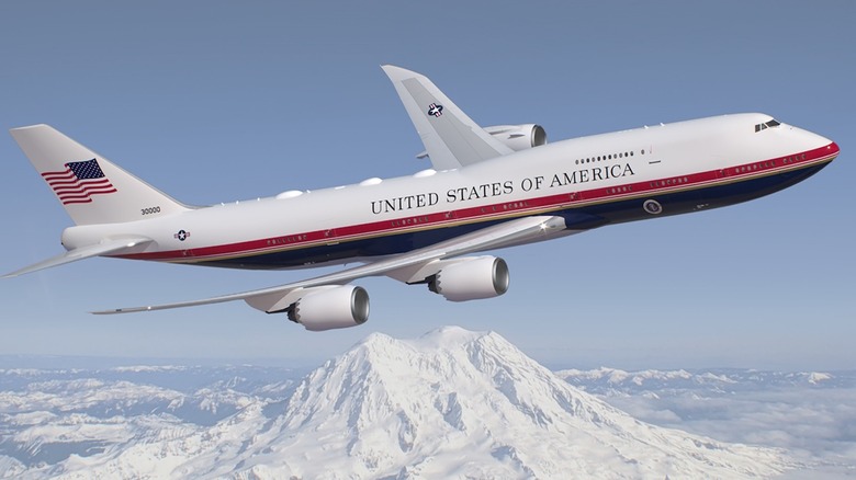 A rendering of a side view of Air Force One with its new Trump-inspired color scheme