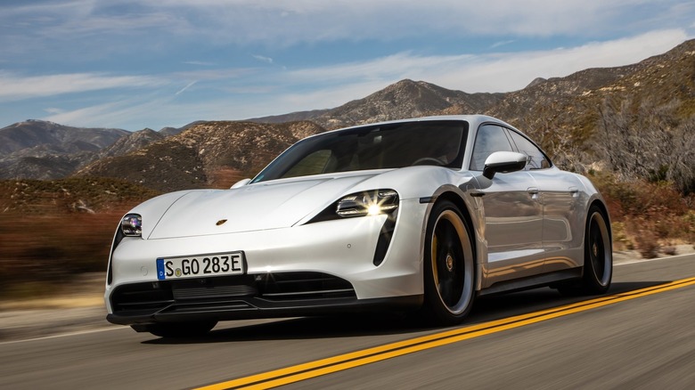 Porsche Taycan front 3/4