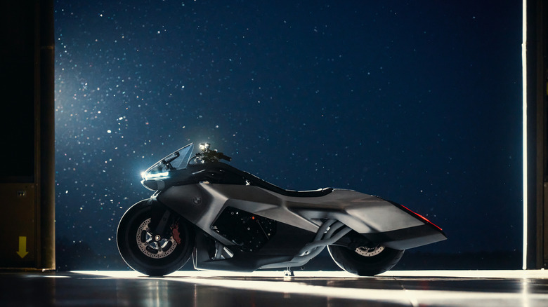 BMW Motorrad Vision K18 from the side