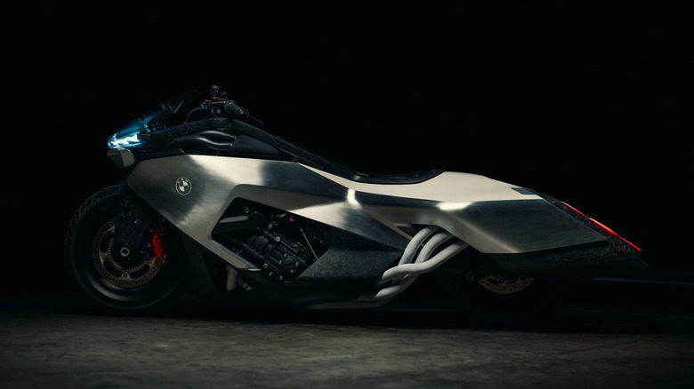 BMW Motorrad Vision K18 from the side
