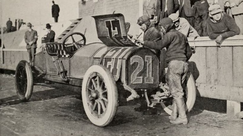 Ray Harroun at the Atlanta speedway in 1910