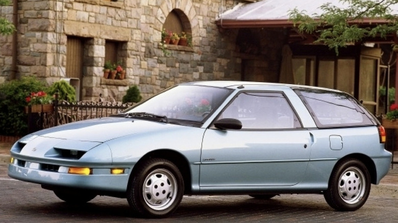 Geo Storm Wagon