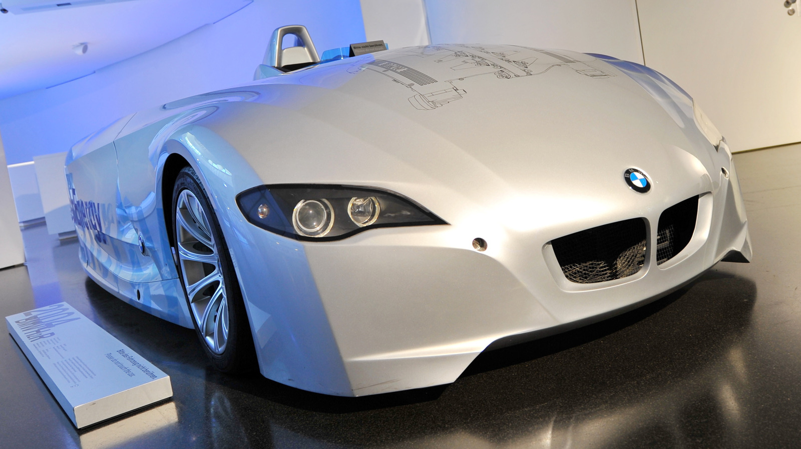 The Current Land Speed Record For Hydrogen Combustion Cars Is Held By A 22-Year-Old BMW