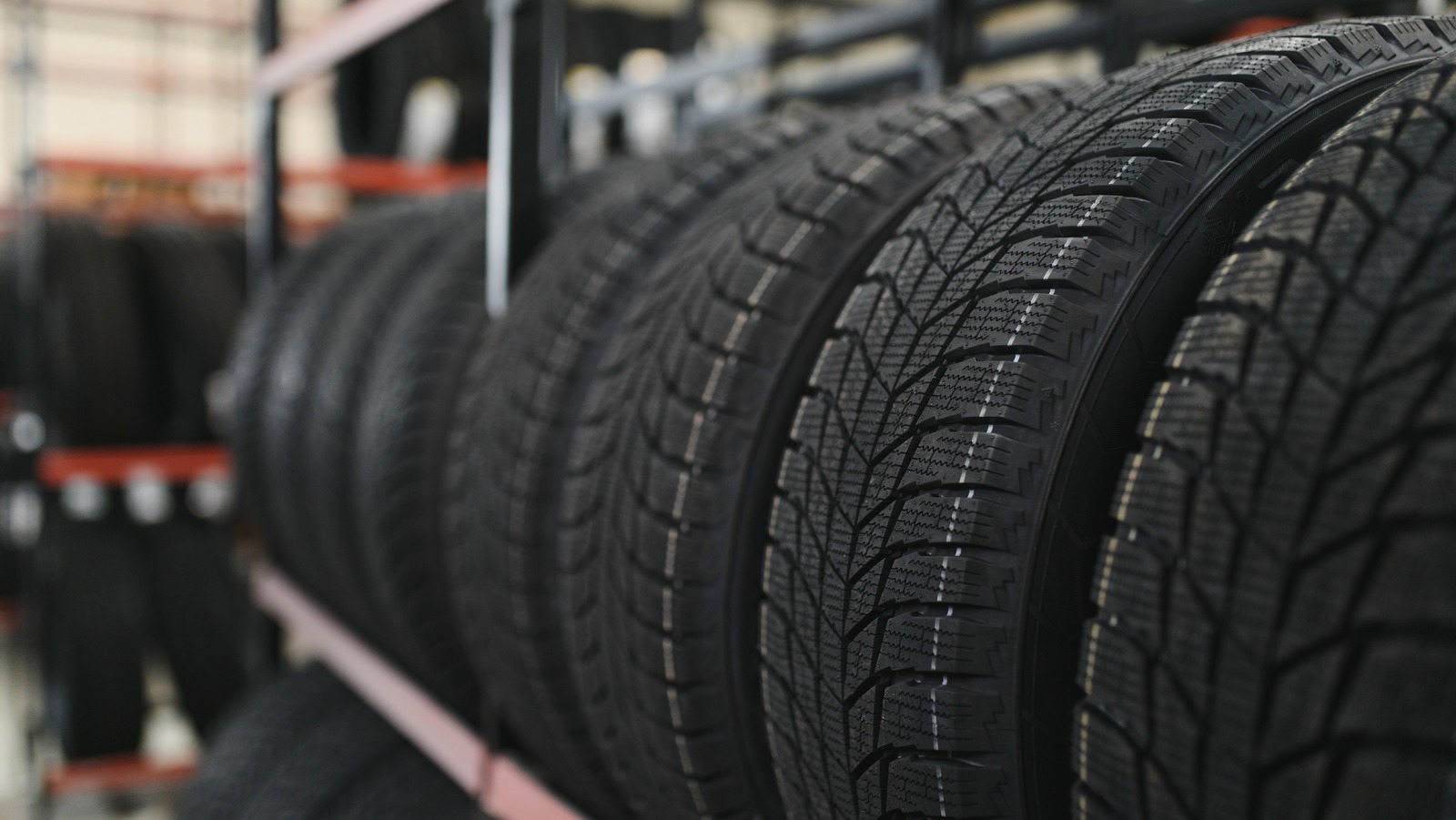 The Differences Between Symmetrical, Asymmetrical, And Directional Tire Treads