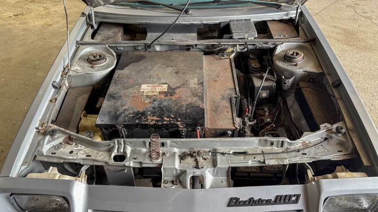 1980 Jet Electra 007 electric motor under the hood