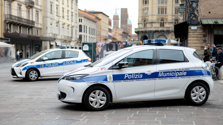 A Renault Zoe and Toyota Yaris police cars in Italy.