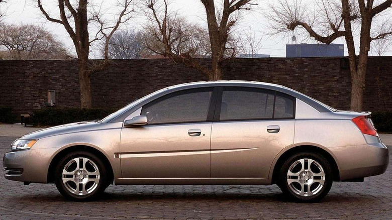a silvery saturn ion