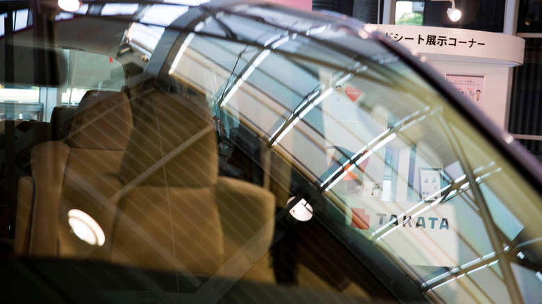 takata air bag sign through a windshield