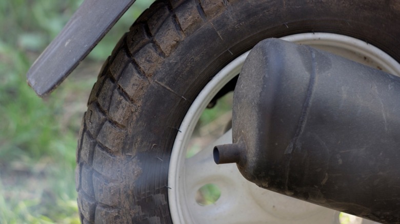 Air pollution from motorcycle exhaust