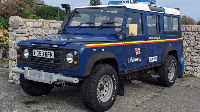 Lifeboats Land Rover Defender TD5 front 3/4 view