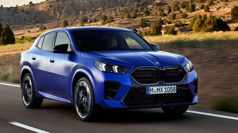 2023 BMW X2 blue front 3/4