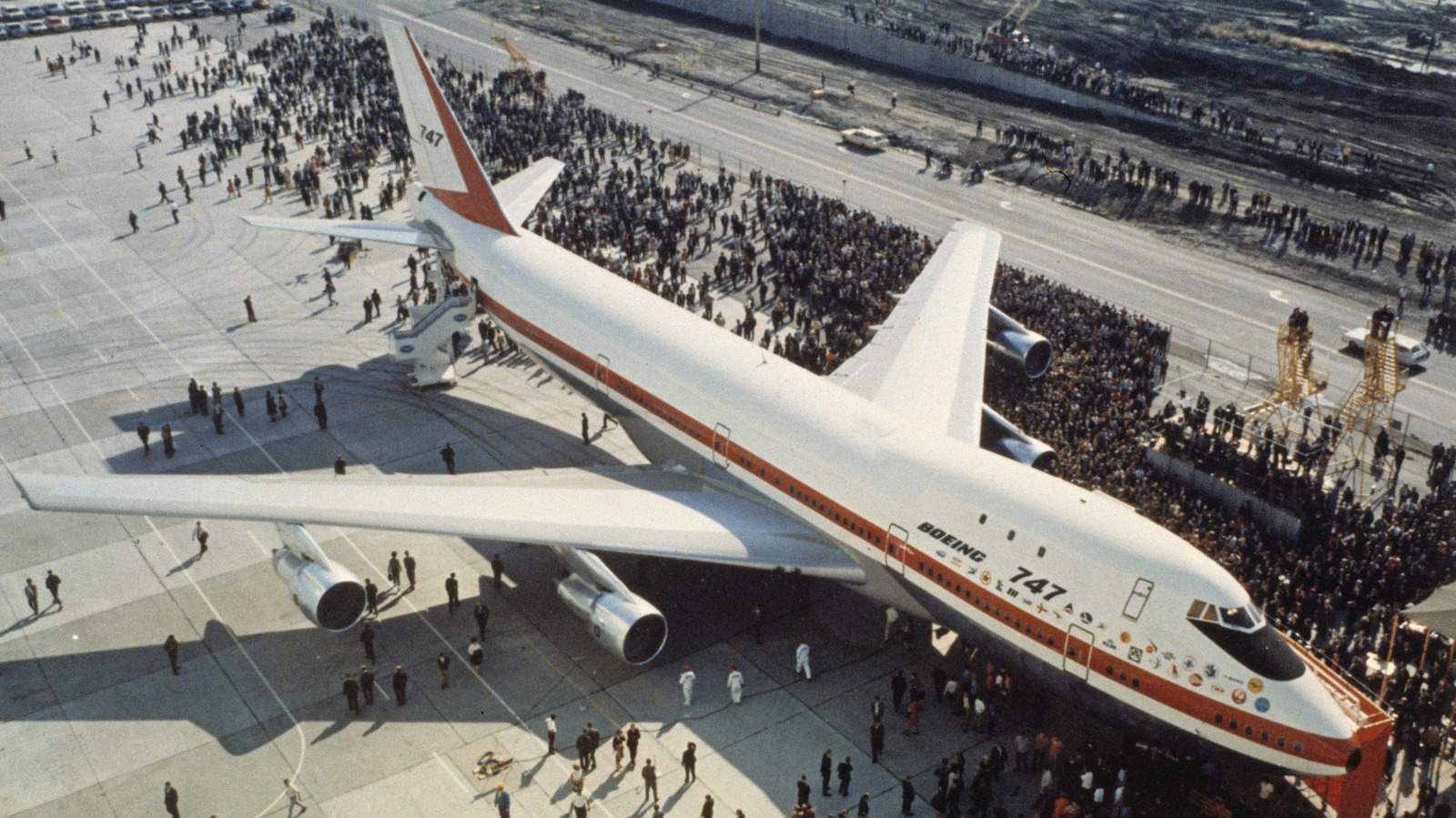 The Night Boeing's 747 Secrets Walked Out Of A Paris Restaurant Tucked In Napkins