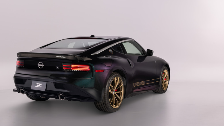 Rear three quarter view of a midnight purple Nissan Z