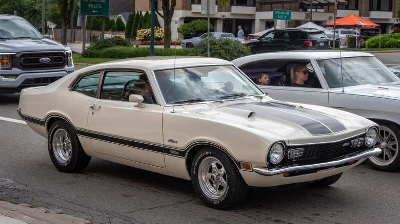Front 3/4 of 1971 Ford Maverick Grabber