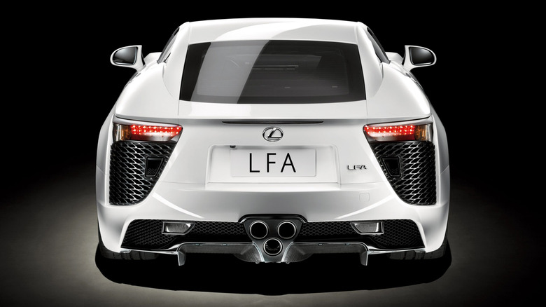 A back view of the Lexus LFA and its triple tailpipes