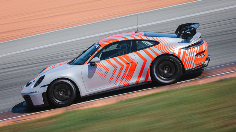 Side view of a Porsche 911 Challenge
