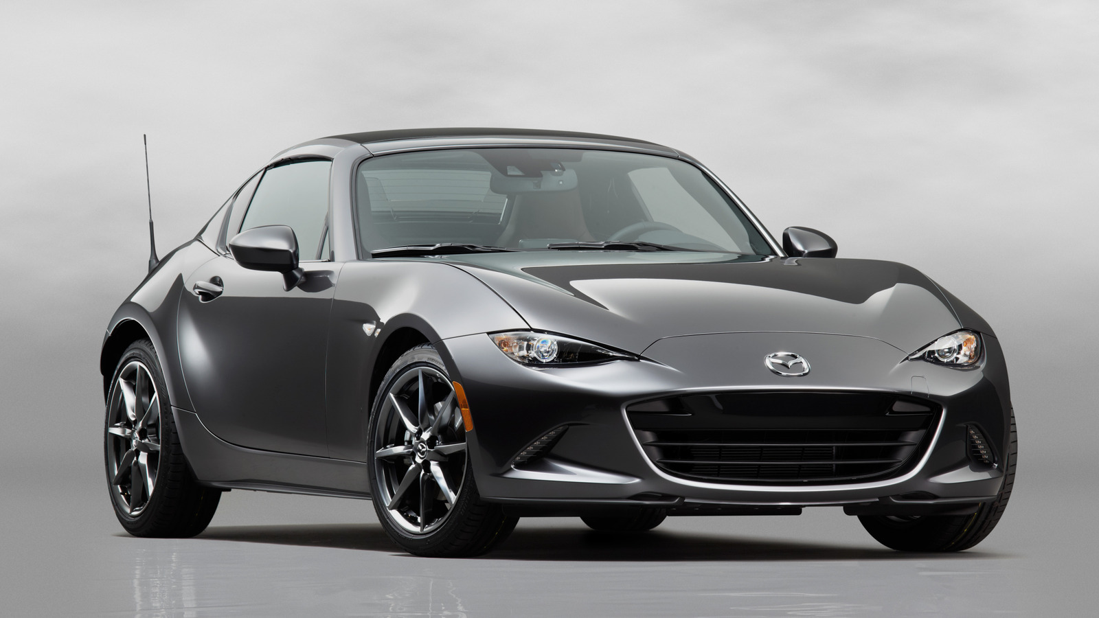 The Pros And Cons Of The Mazda Miata RF's Folding Metal Roof