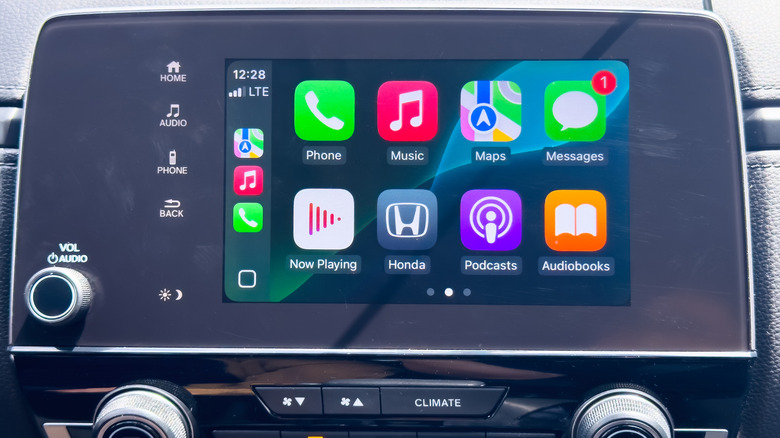 Car infotainment screen with Apple Car Play