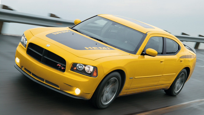 2006 Dodge Charger R/T with Daytona Pack on track wearing Top Banana paint