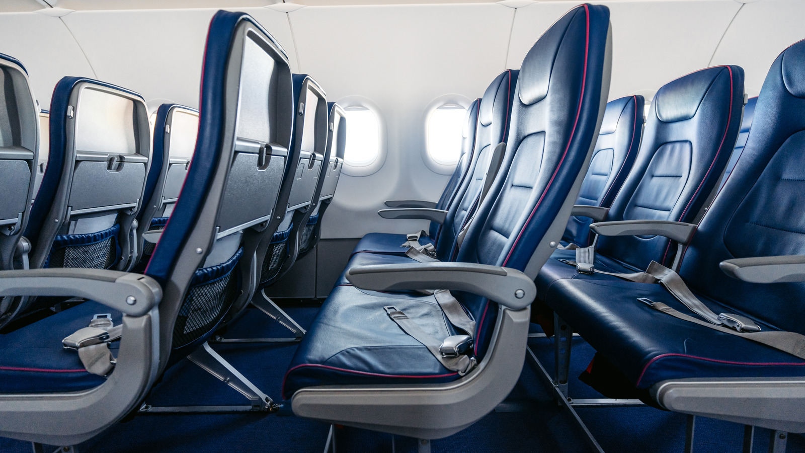 The Reason Boeing Windows Almost Never Line Up With The Seats