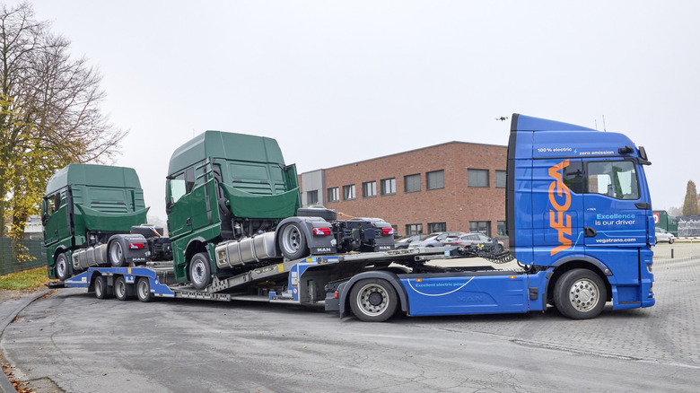 A MAN eGTX truck at work at the Vega rail terminal in Germany