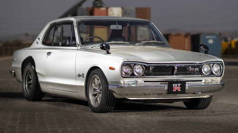 The front 3/4 view of the 1970 Nissan Skyline 2000 GT-R