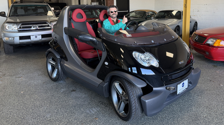 2003 Smart Crossblade front 3/4 view