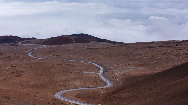 Mauna Kea access road winding to the volcano's summit