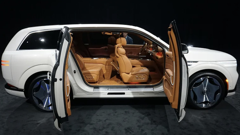 2028 Genesis GV90 Neolun