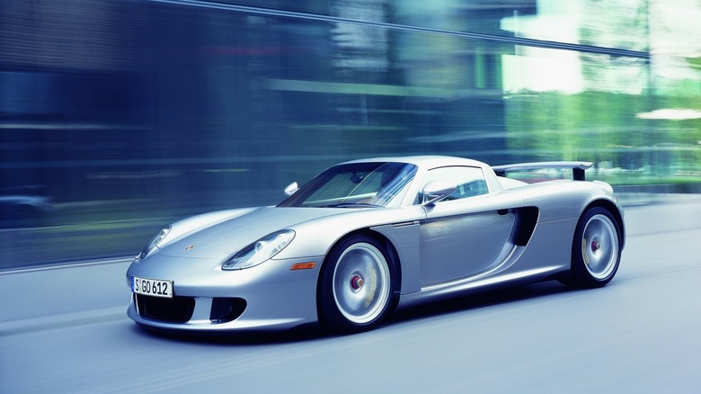 Porsche Carrera GT silver front 3/4