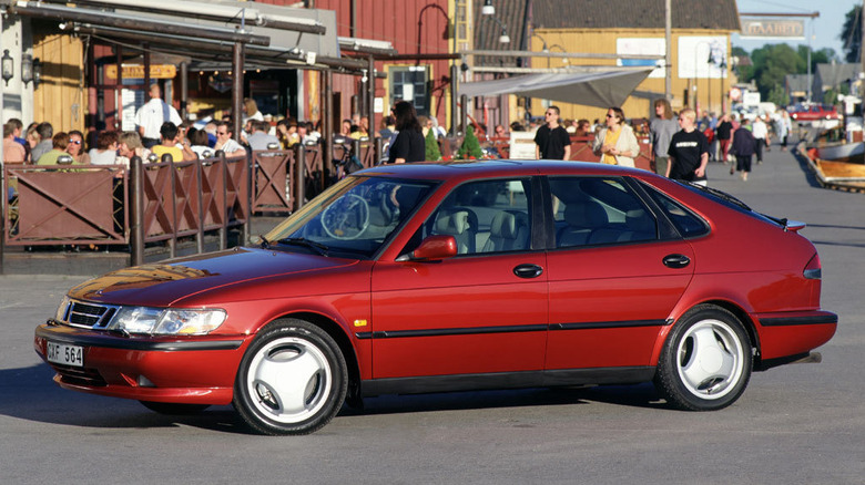 Saab 900