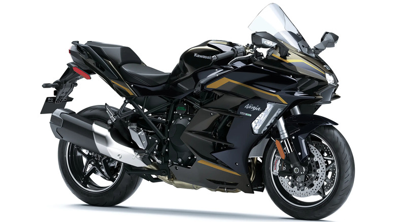Kawasaki Ninja H2 SX SE image front three quarter black and gold