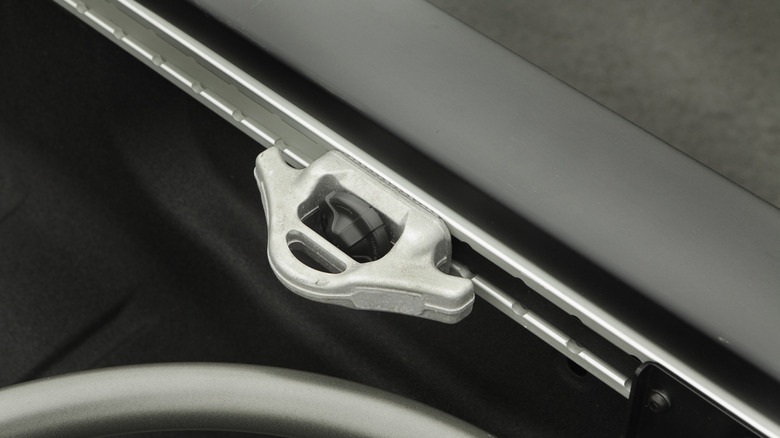 Close up of Nissan's Utili-Track system from 2011.