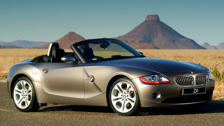 Front 3/4 view of a gray BMW Z4