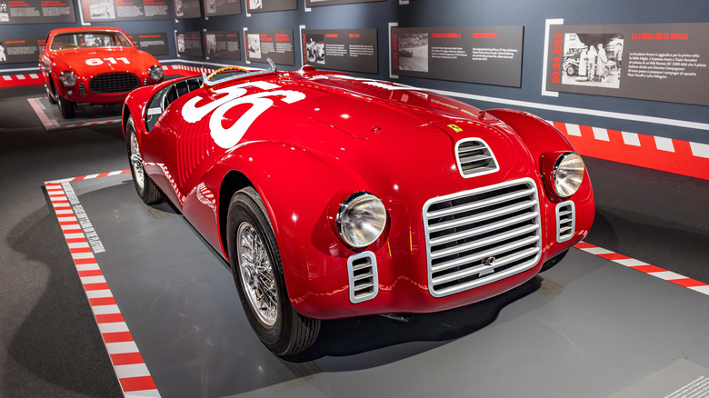 A red Ferrari 125 S