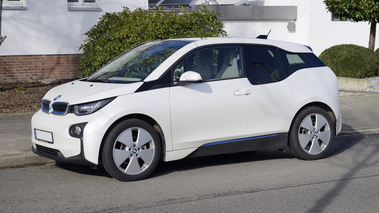 2015 BMW i3 parked in a suburban area