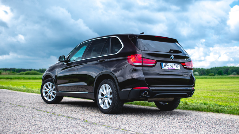 2018 BMW X5 on a country road
