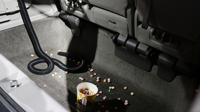 Honda Odyssey vacuum cleaner built in