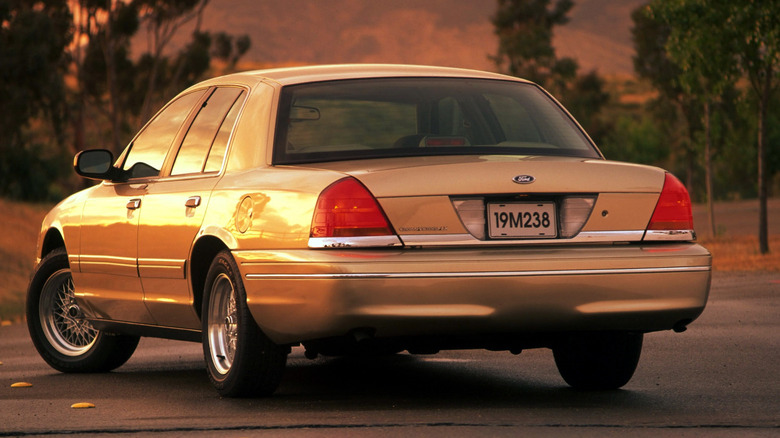 Ford Crown Victoria